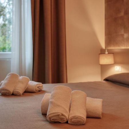 Hotel Palazzo Del Garda & Spa Дезенцано-дель-Гарда Экстерьер фото