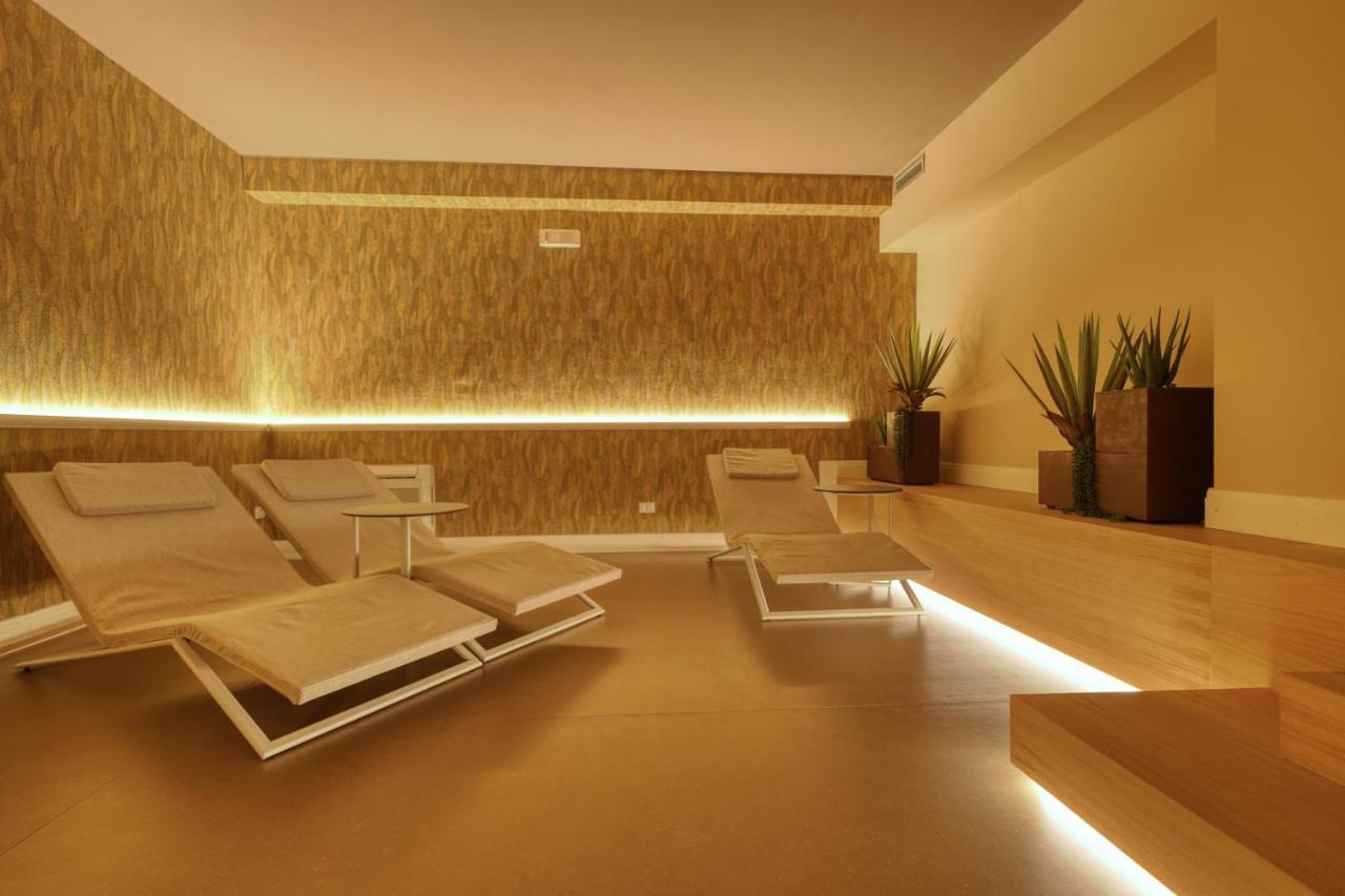 Hotel Palazzo Del Garda & Spa Дезенцано-дель-Гарда Экстерьер фото
