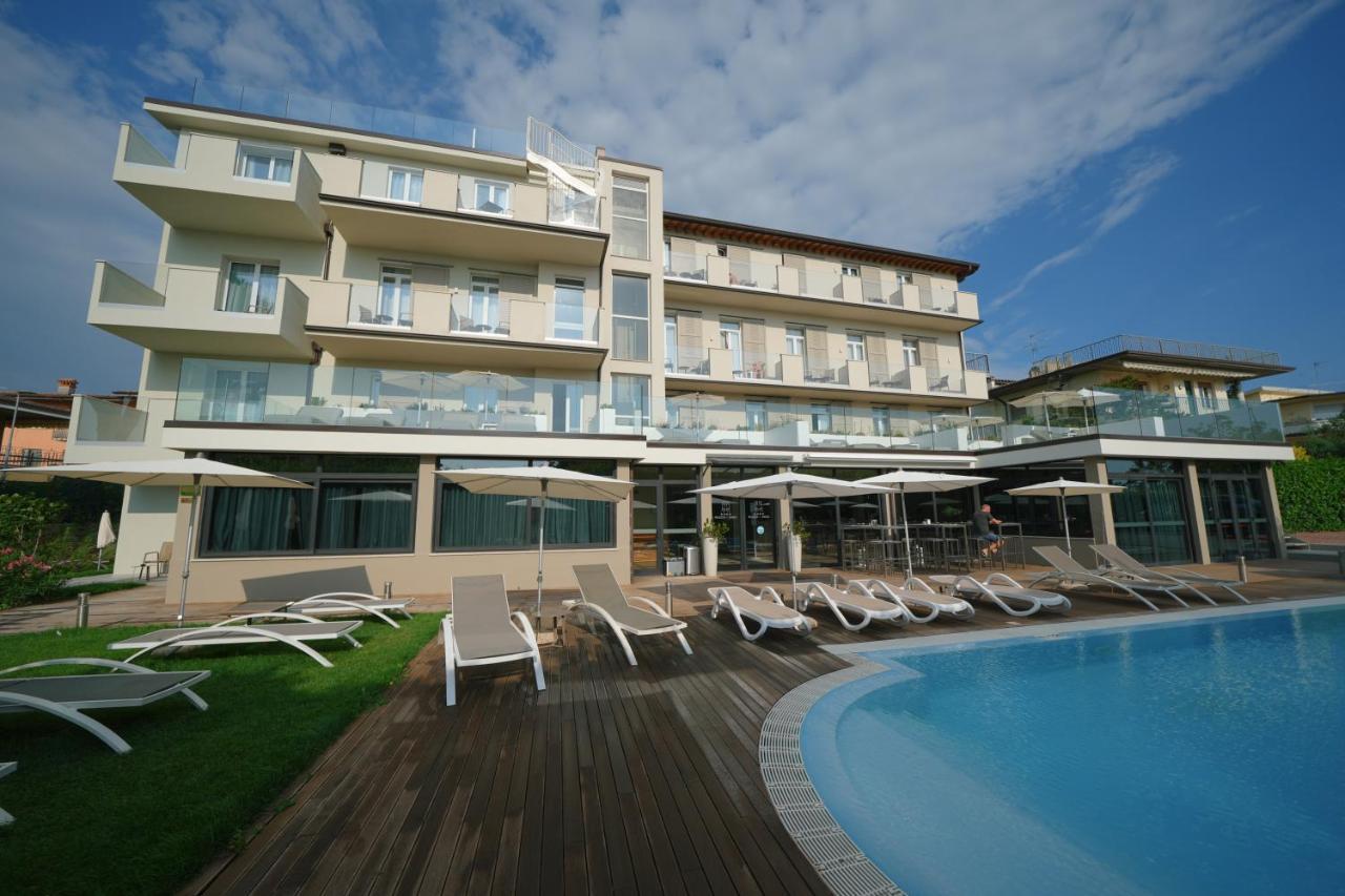 Hotel Palazzo Del Garda & Spa Дезенцано-дель-Гарда Экстерьер фото