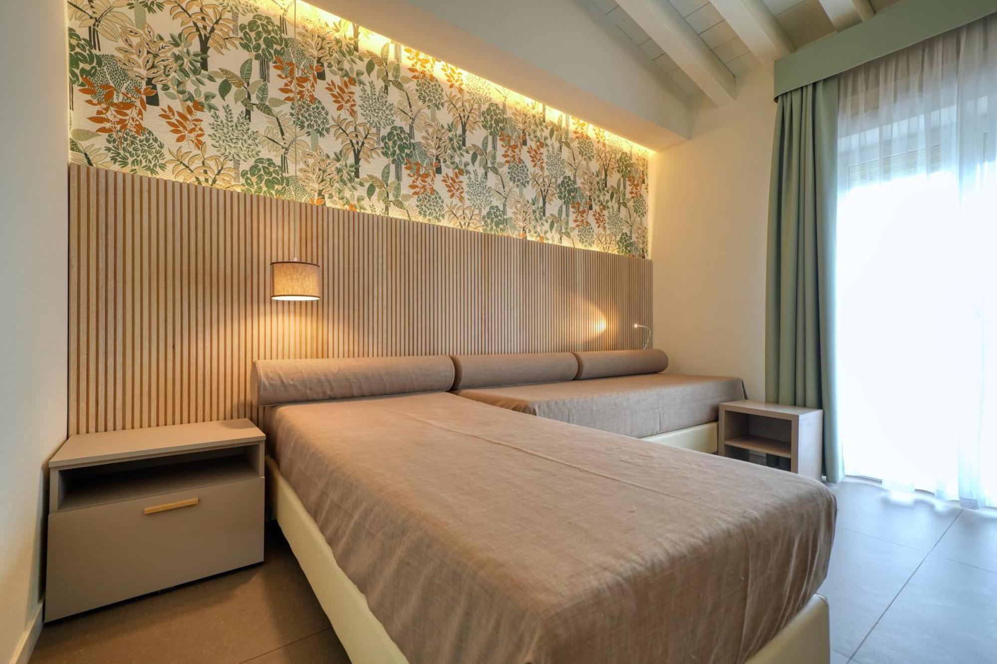 Hotel Palazzo Del Garda & Spa Дезенцано-дель-Гарда Экстерьер фото