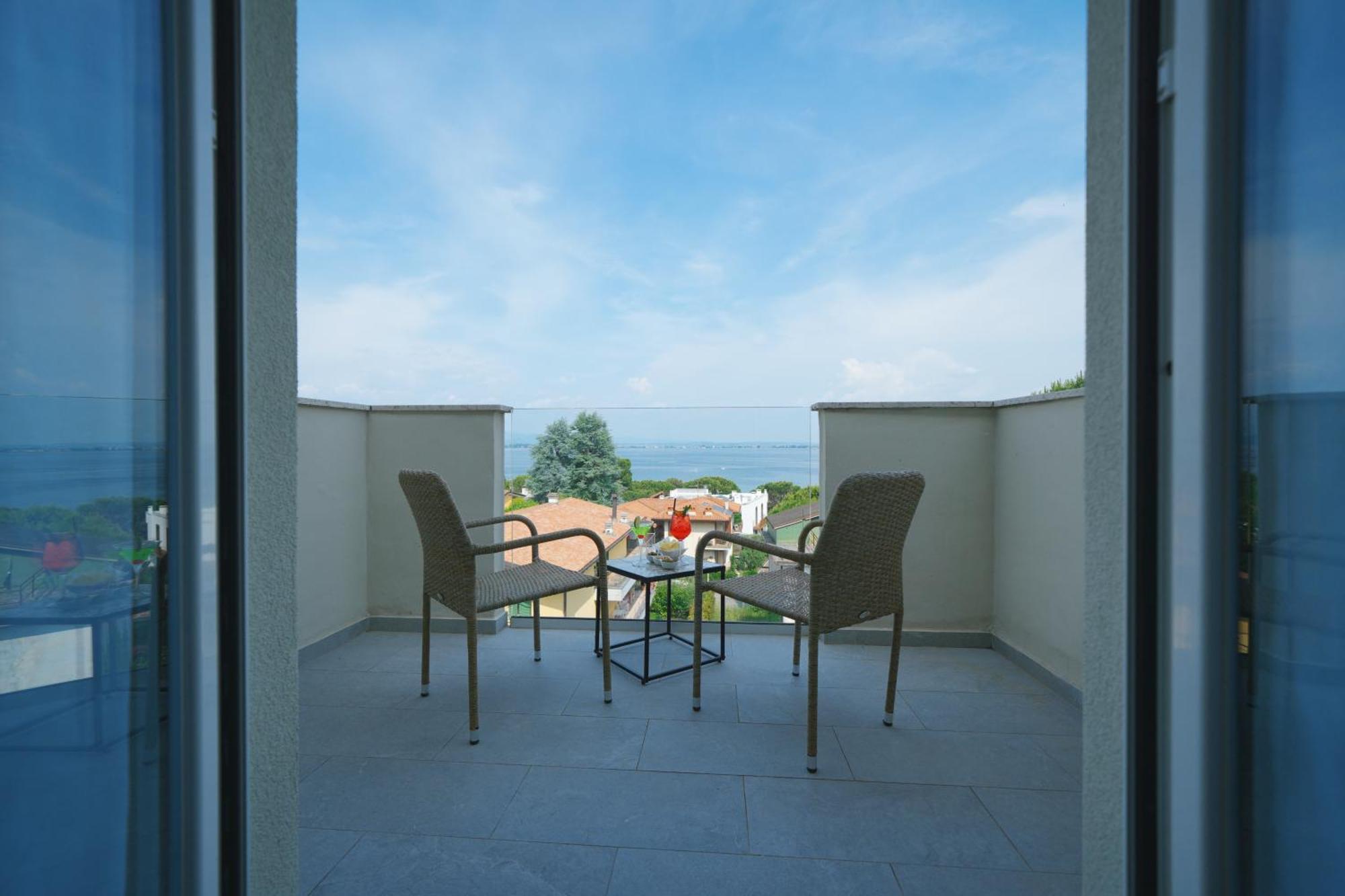 Hotel Palazzo Del Garda & Spa Дезенцано-дель-Гарда Экстерьер фото
