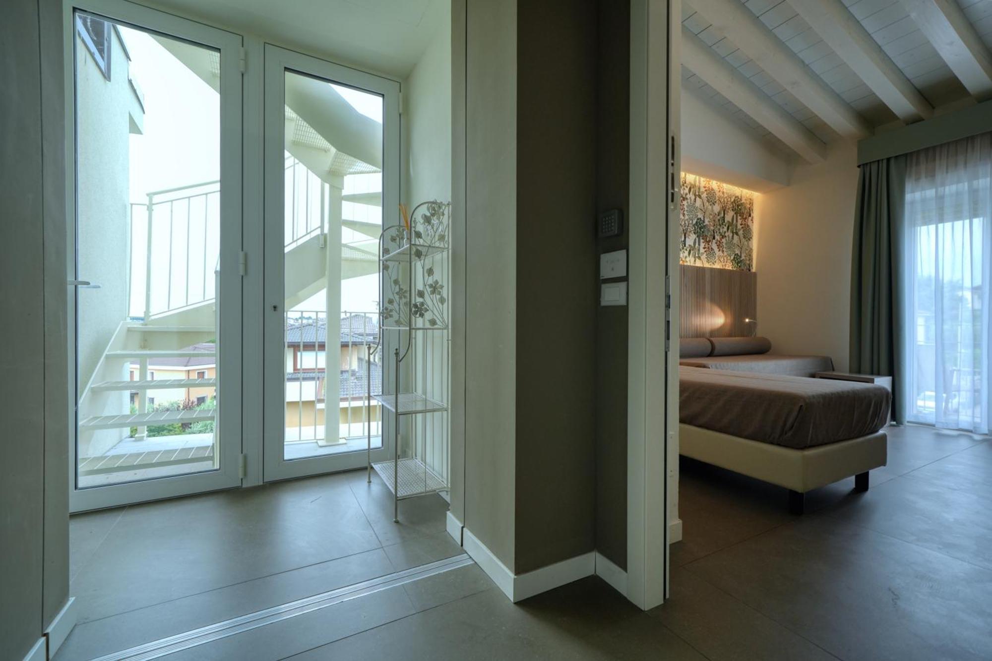 Hotel Palazzo Del Garda & Spa Дезенцано-дель-Гарда Экстерьер фото