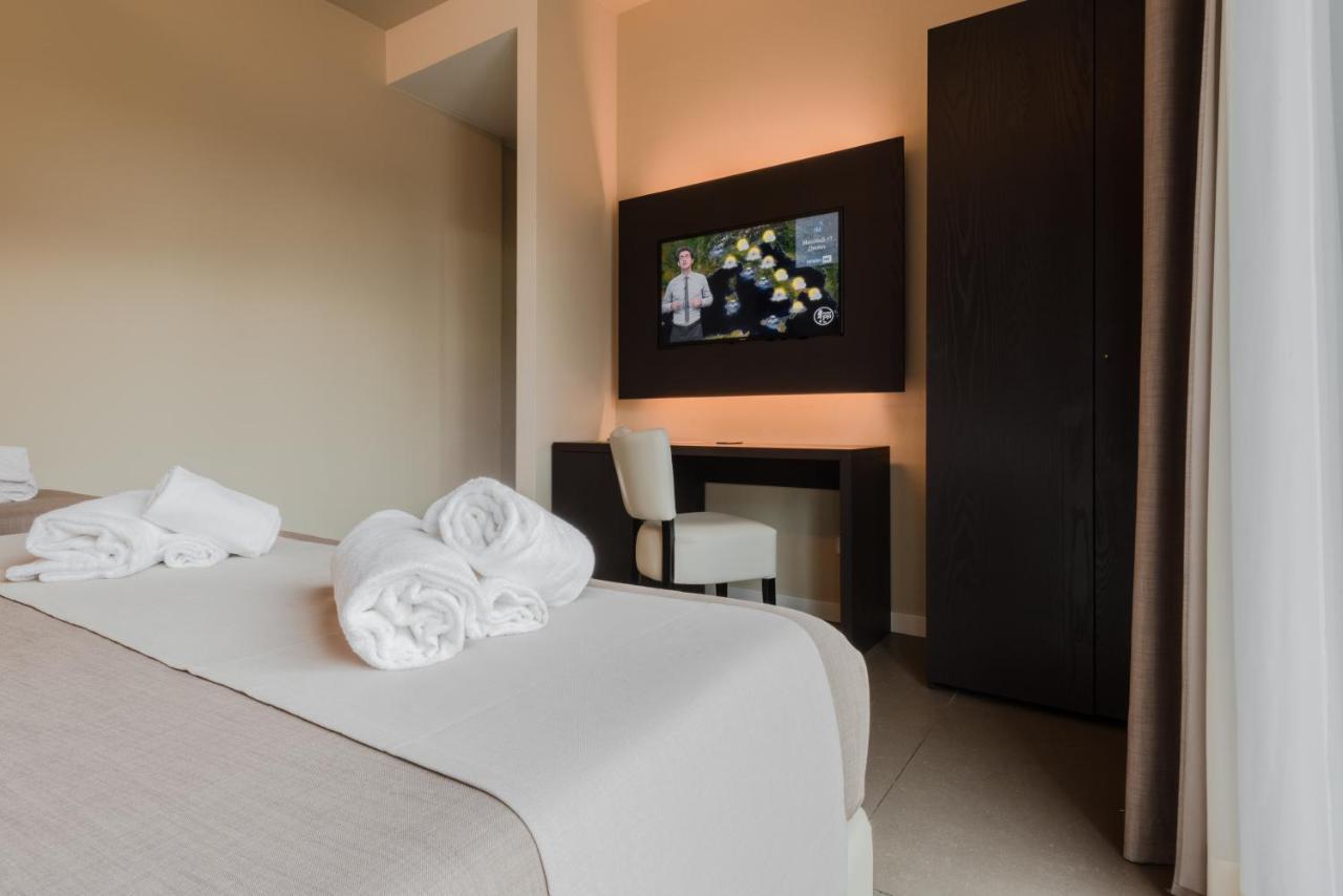 Hotel Palazzo Del Garda & Spa Дезенцано-дель-Гарда Экстерьер фото